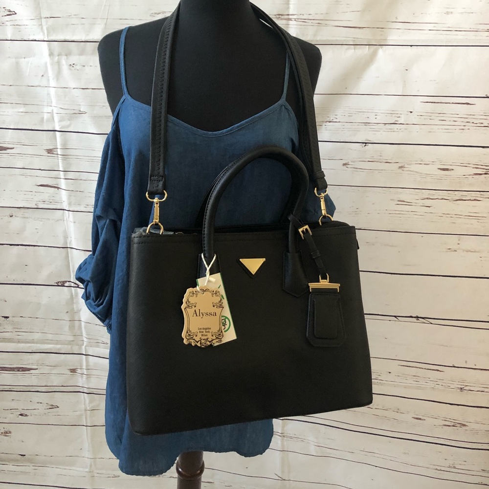 Faux Leather Tote Bag.   🆑SALE